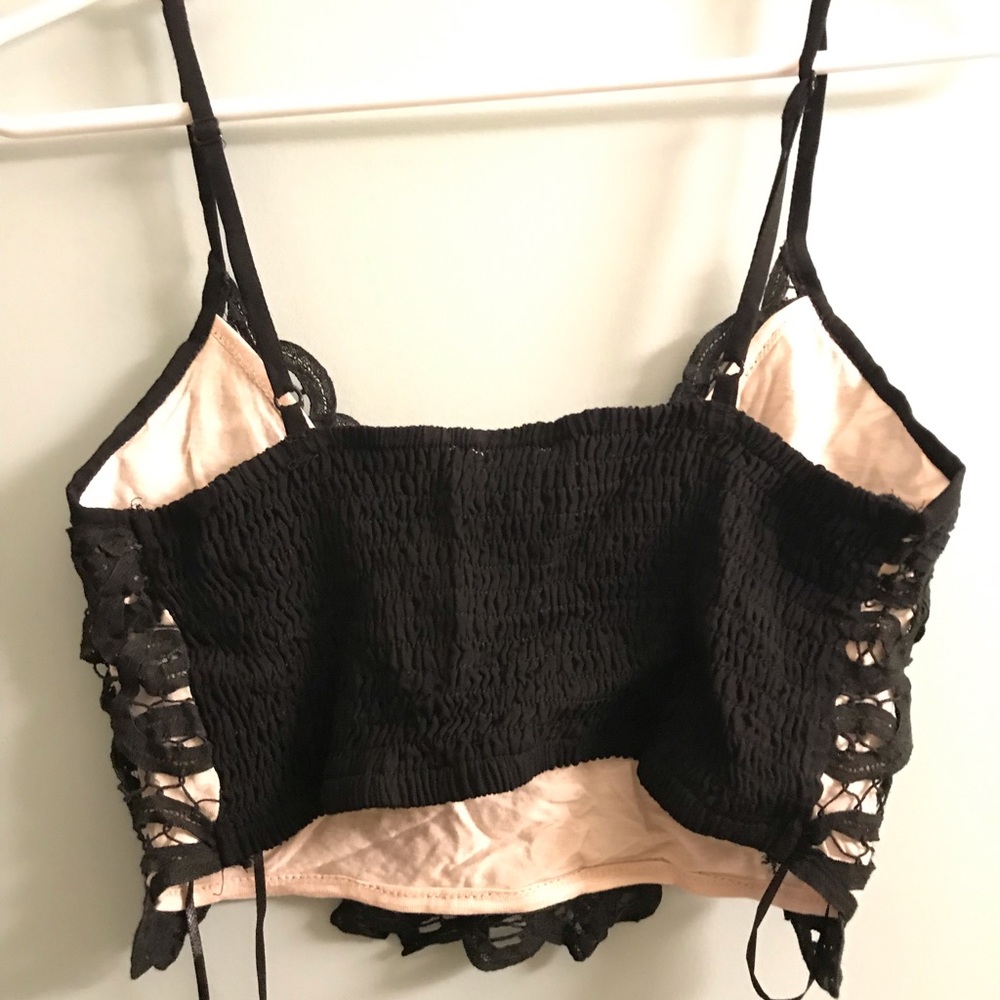 Crop top - Picture 2 of 3